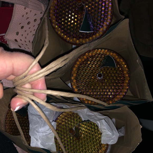 Honeycomb Venti Studded Tumbler - Picture 3 of 3